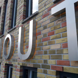 VerlichteGevelreclame_Maris_DenHaag